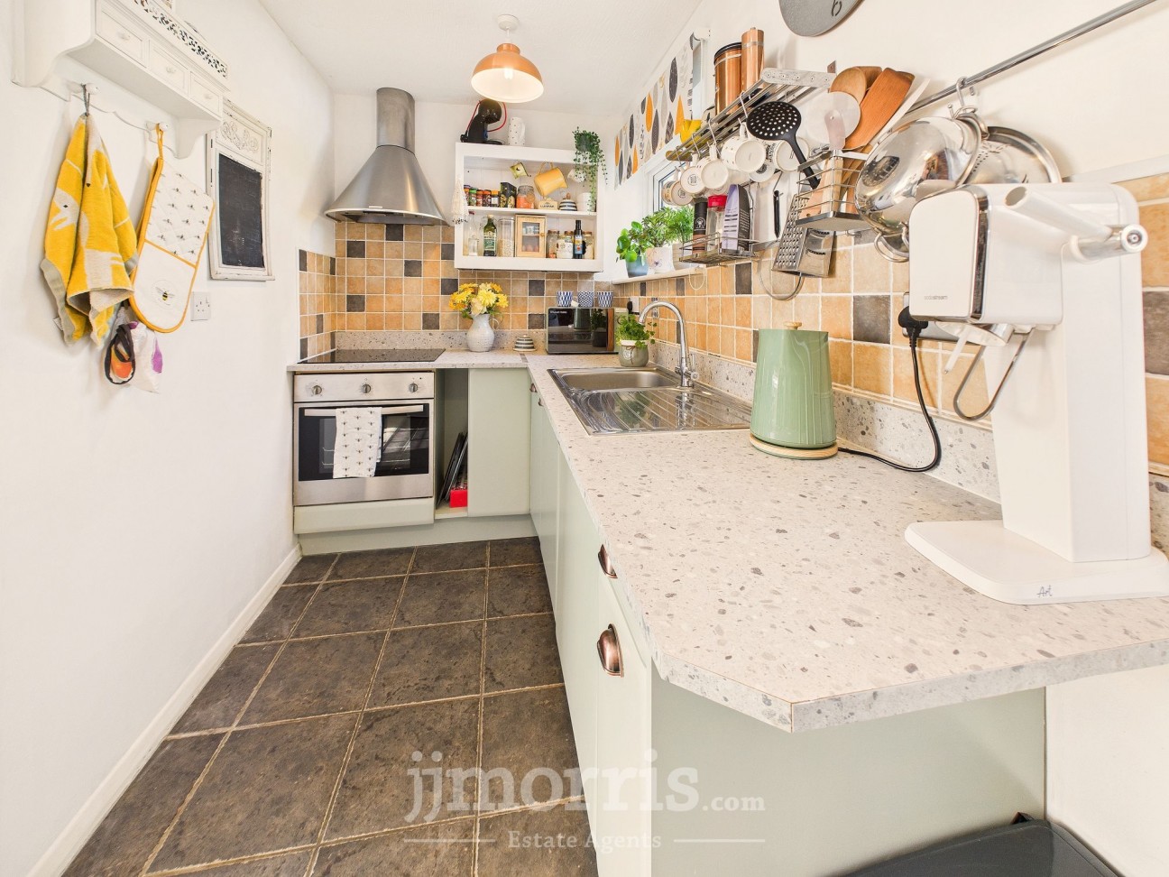 Dinas Cross, Newport, SA42