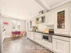 North Road, Whitland, SA34