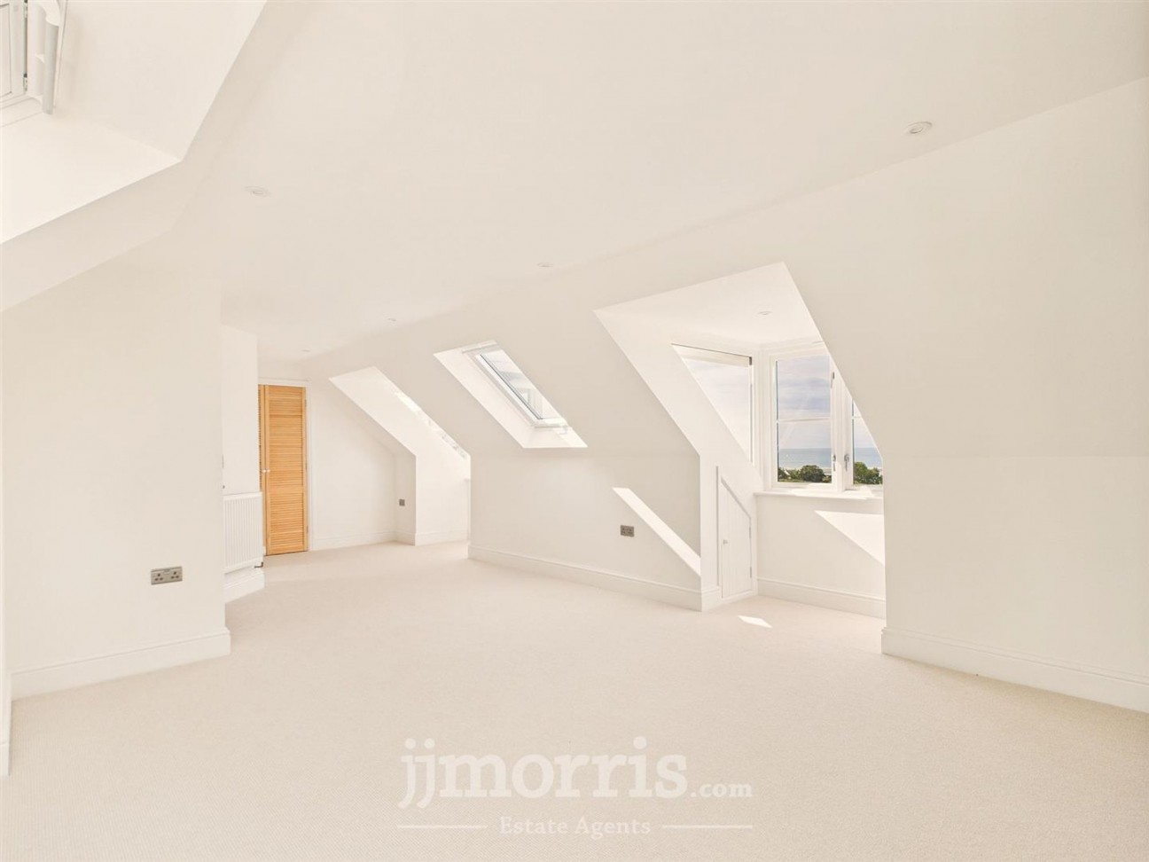 Feidr Ganol, Newport, SA42