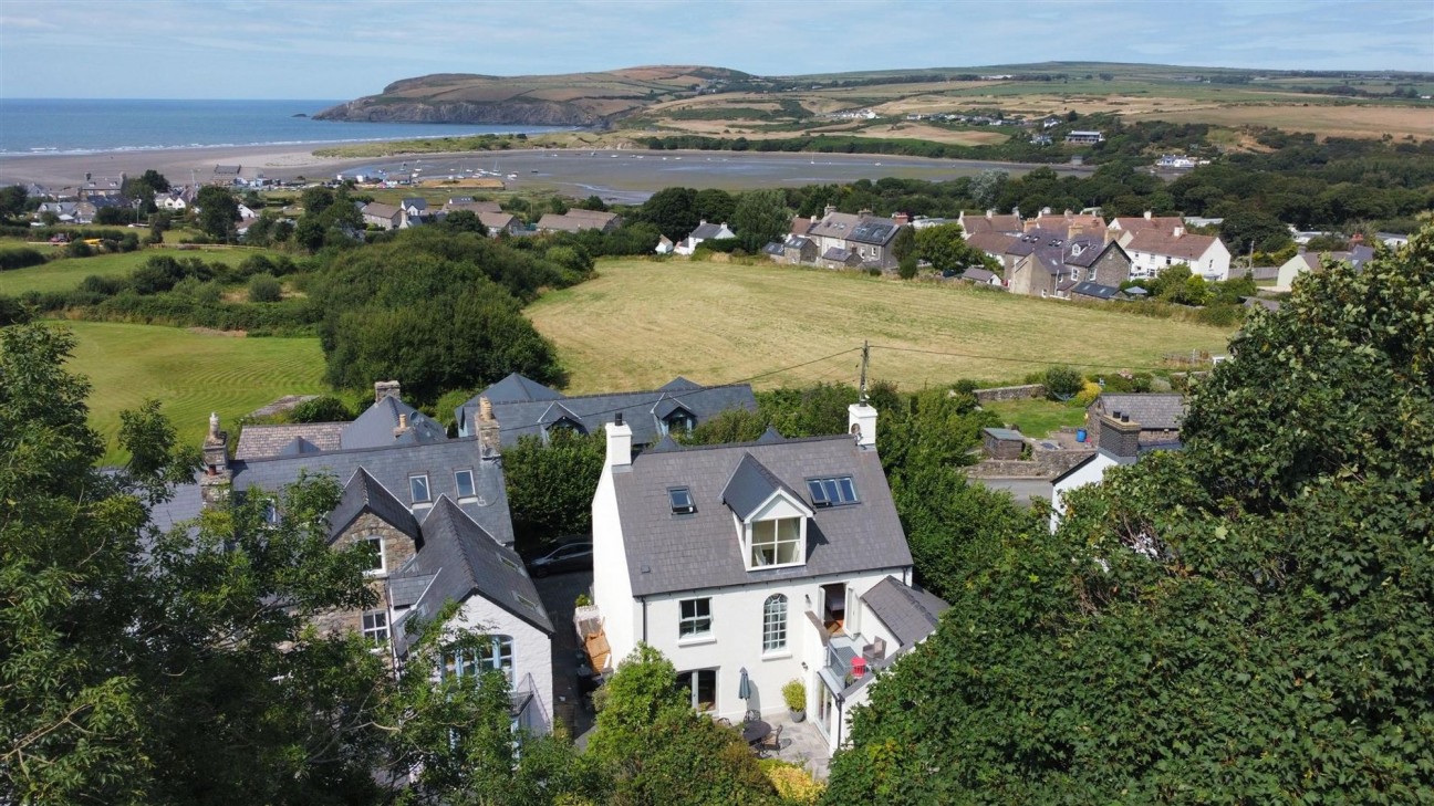 Feidr Ganol, Newport, SA42