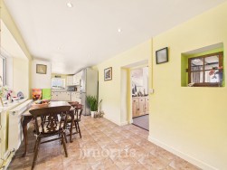 Laugharne, Carmarthen, SA33