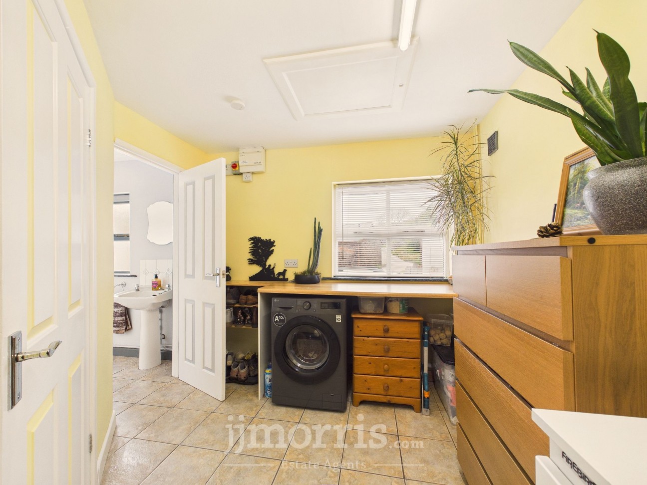 Laugharne, Carmarthen, SA33