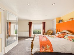 Laugharne, Carmarthen, SA33