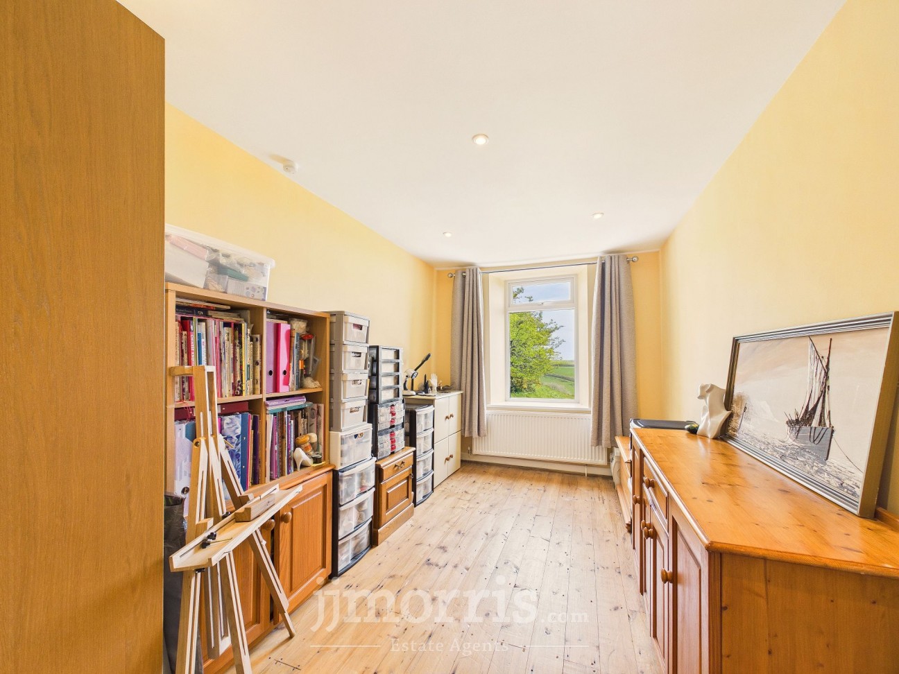 Laugharne, Carmarthen, SA33
