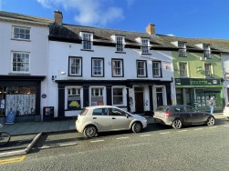 High Street, Cardigan, SA43