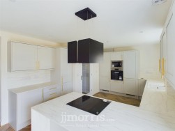 Beaconing Fields, Milford Haven, SA73