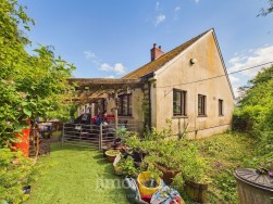 Gower Villa Lane, Clynderwen, SA66
