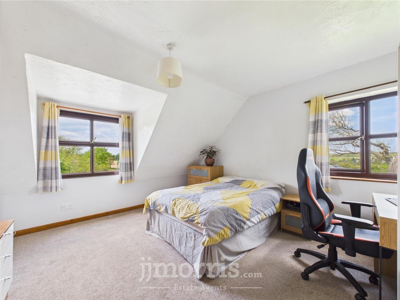 St. Florence, Tenby, SA70