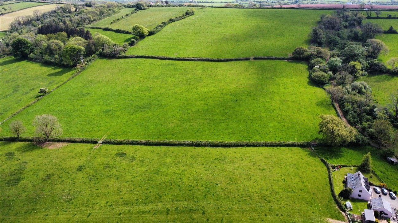 St. Florence, Tenby, SA70