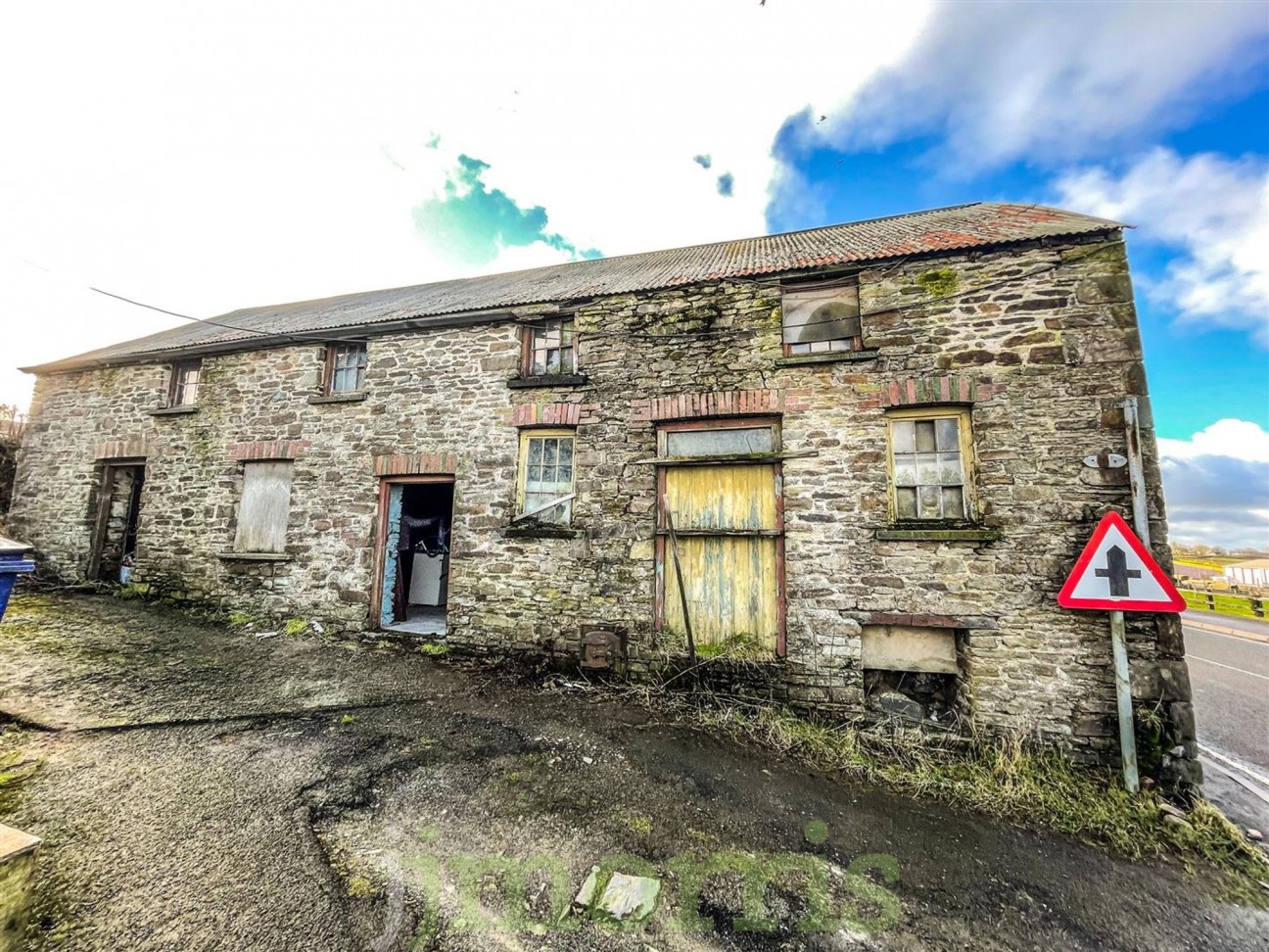 Llanllwni, Pencader, SA39