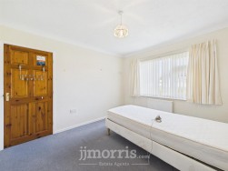 Maesglas, Cardigan, SA43