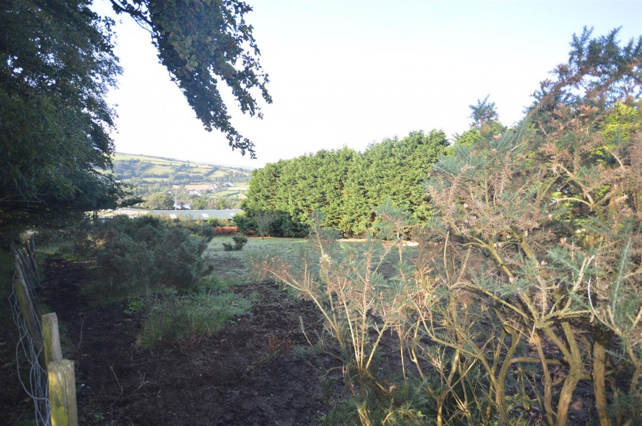 Llyn Y Fran Road, Llandysul, SA44