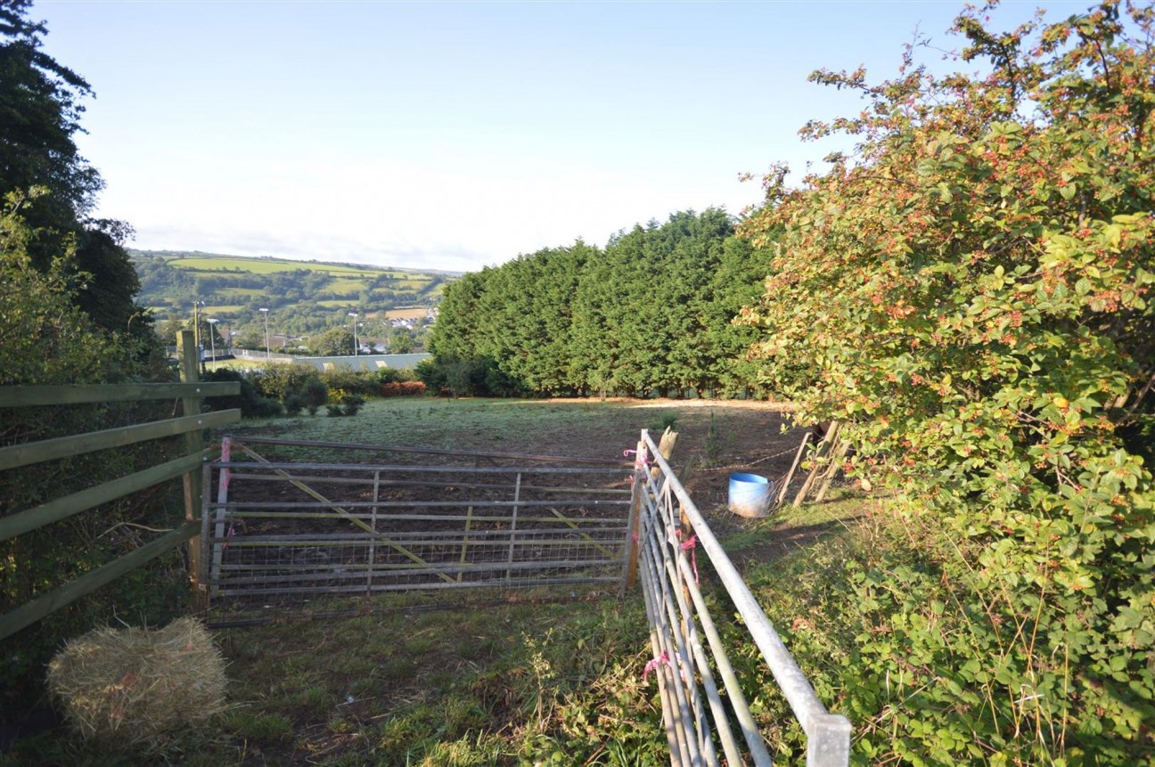 Llyn Y Fran Road, Llandysul, SA44