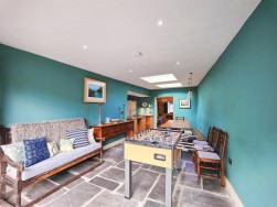 Upper West Street, Newport, SA42