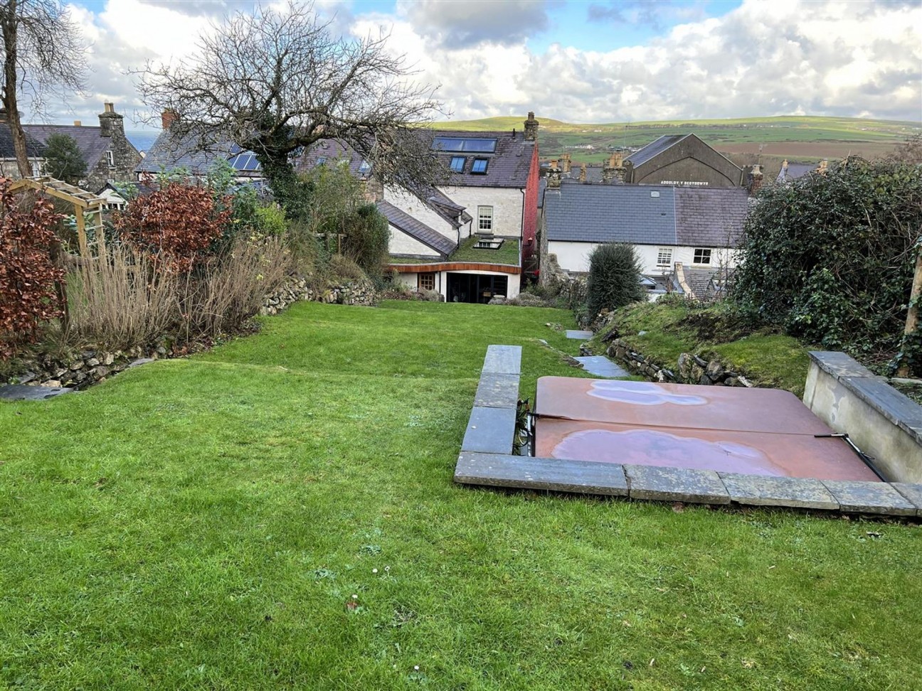 Upper West Street, Newport, SA42