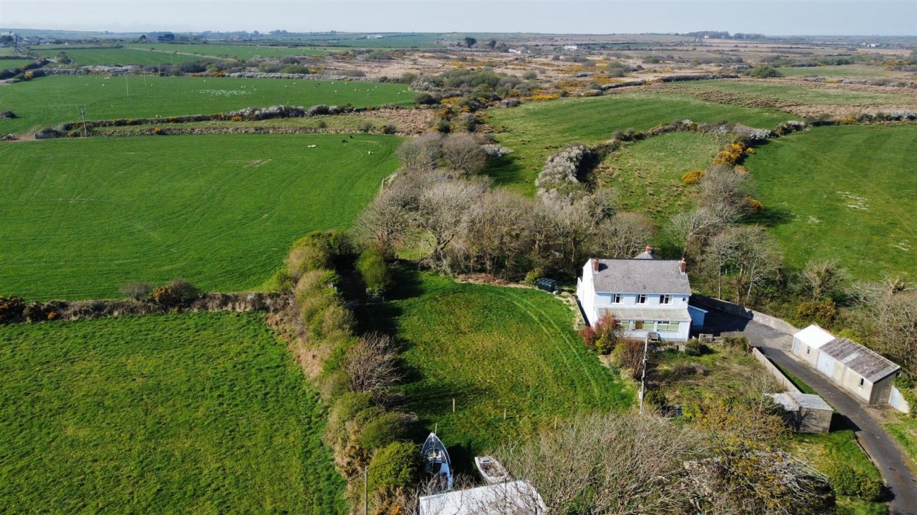 Carnhedryn, Solva, SA62