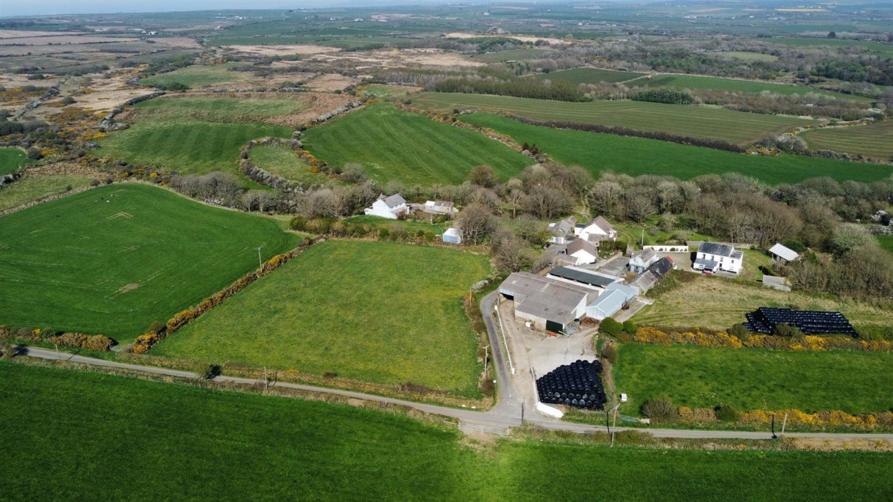 Carnhedryn, Solva, SA62