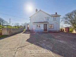 Carnhedryn, Solva, SA62