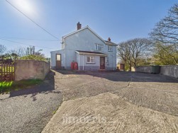 Carnhedryn, Solva, SA62