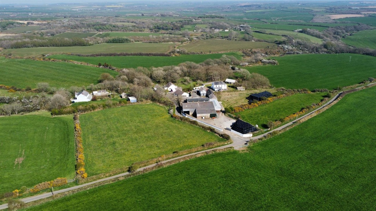 Carnhedryn, Solva, SA62