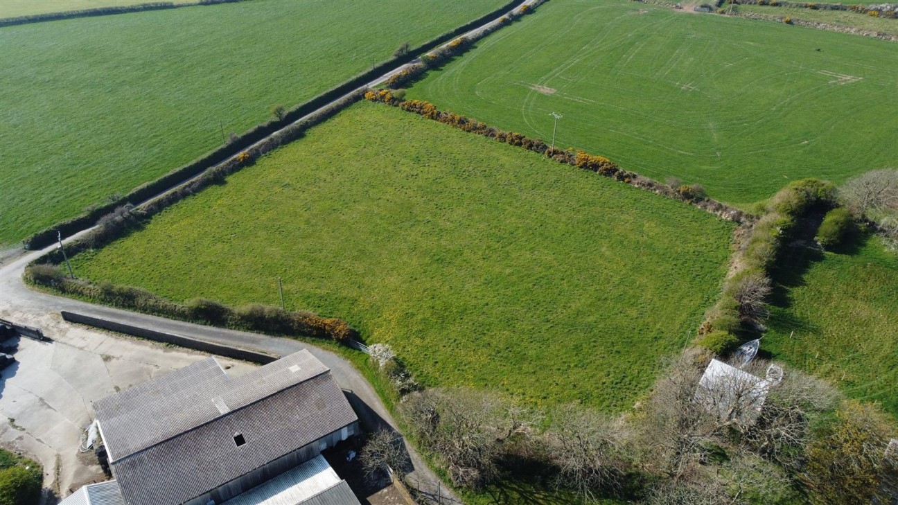 Carnhedryn, Solva, SA62