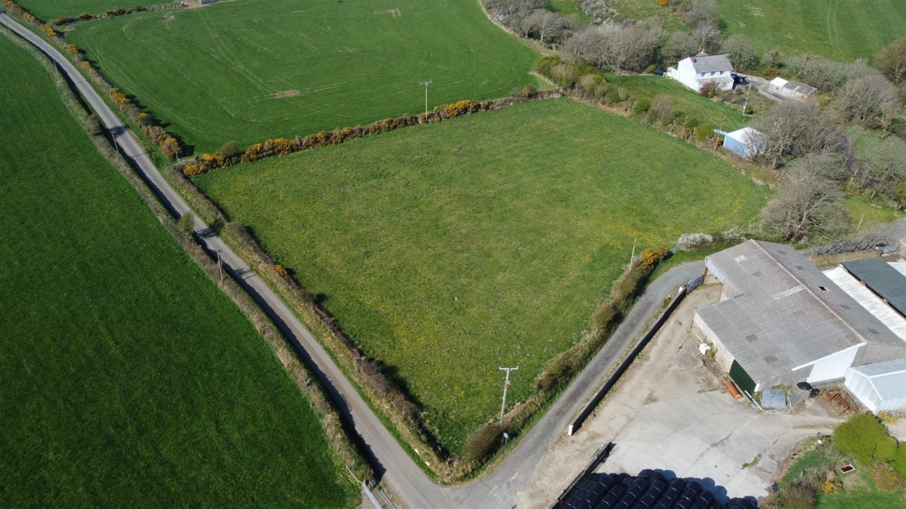 Carnhedryn, Solva, SA62