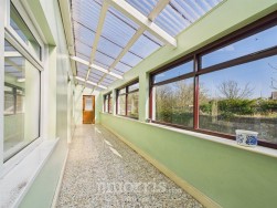 Carnhedryn, Solva, SA62