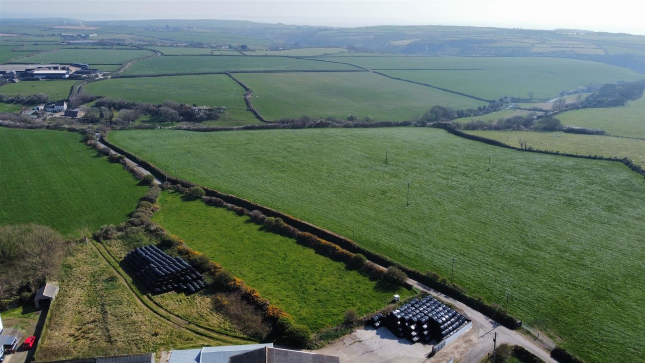 Carnhedryn, Solva, SA62