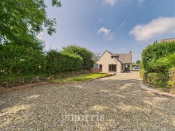 15 St. Davids Road, Letterston, SA62