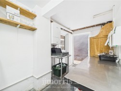 Market Street, Fountain House Market Street, SA42