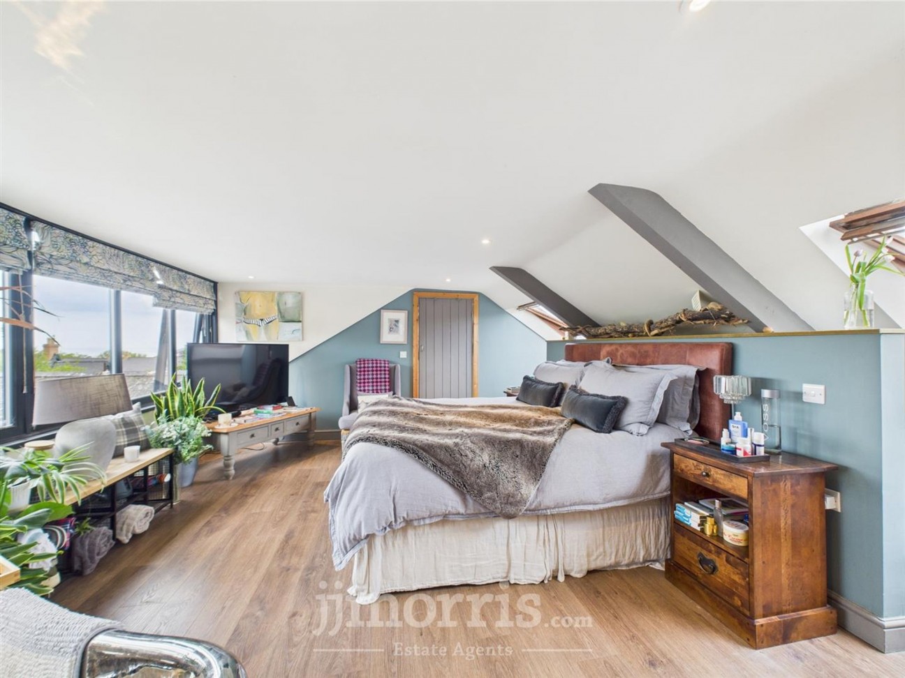 Market Street, Fountain House Market Street, SA42