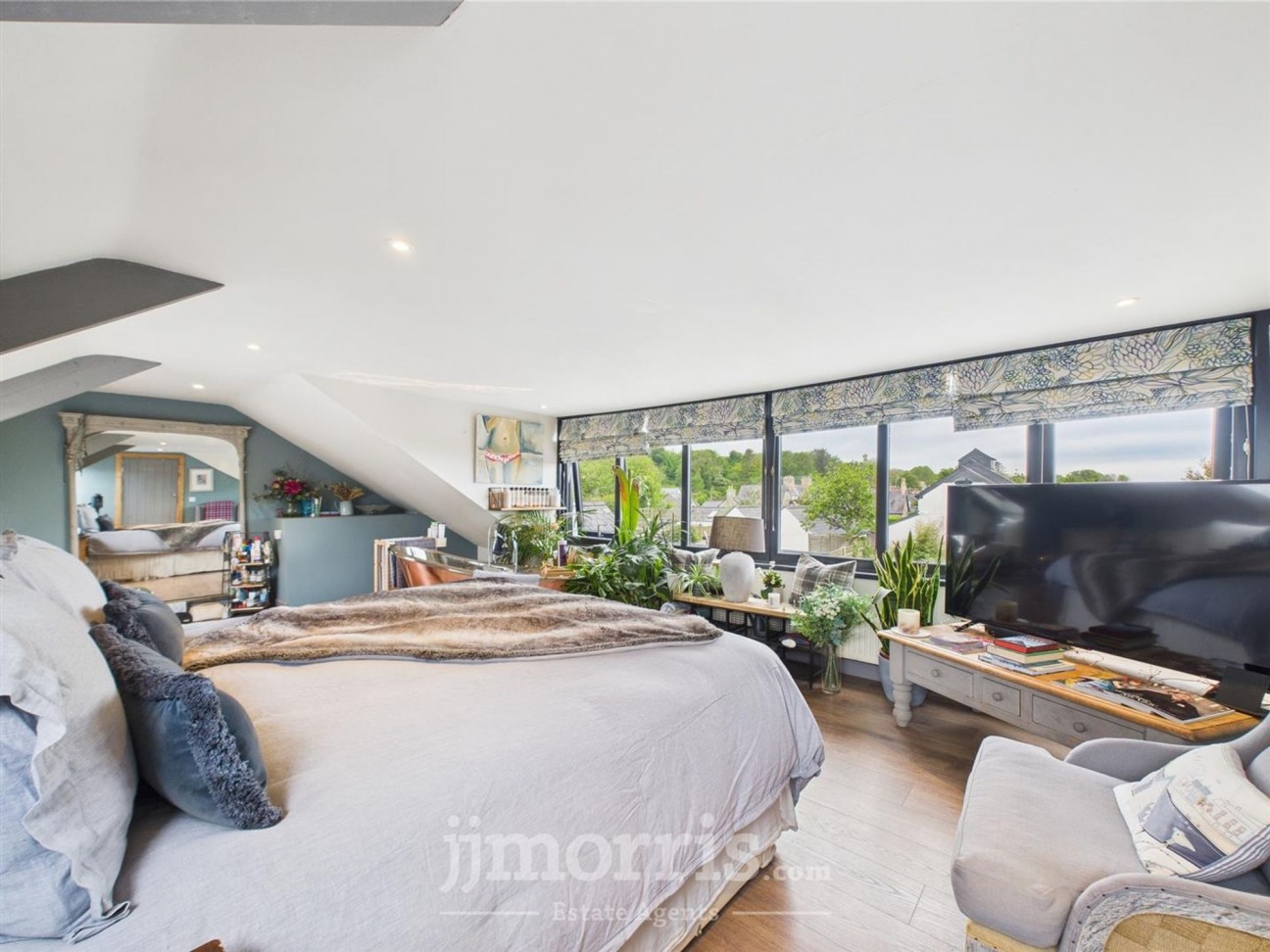 Market Street, Fountain House Market Street, SA42