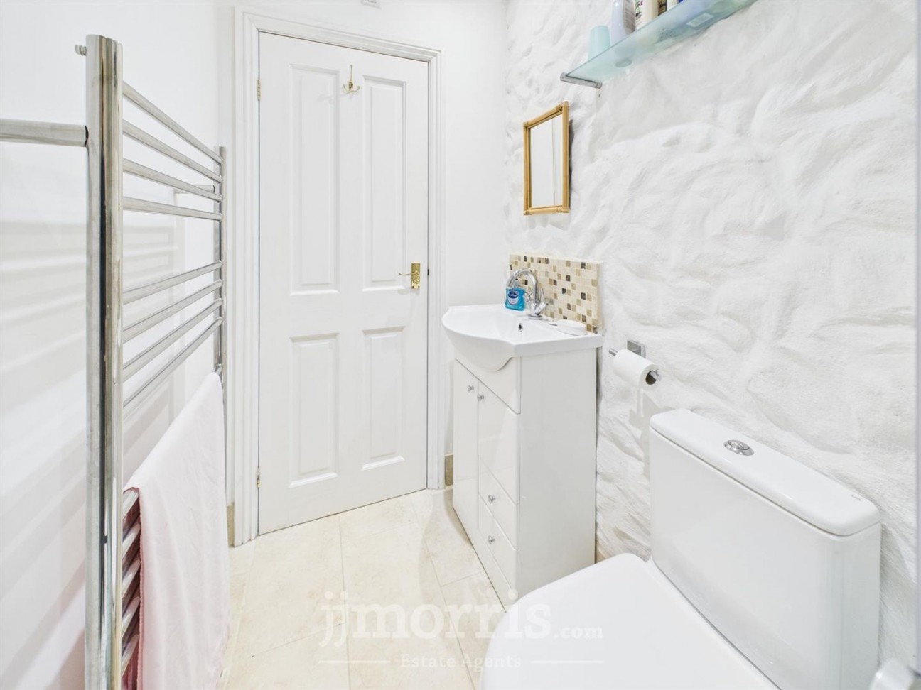 Upper St. Mary Street, Newport, SA42