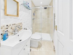 Upper St. Mary Street, Newport, SA42