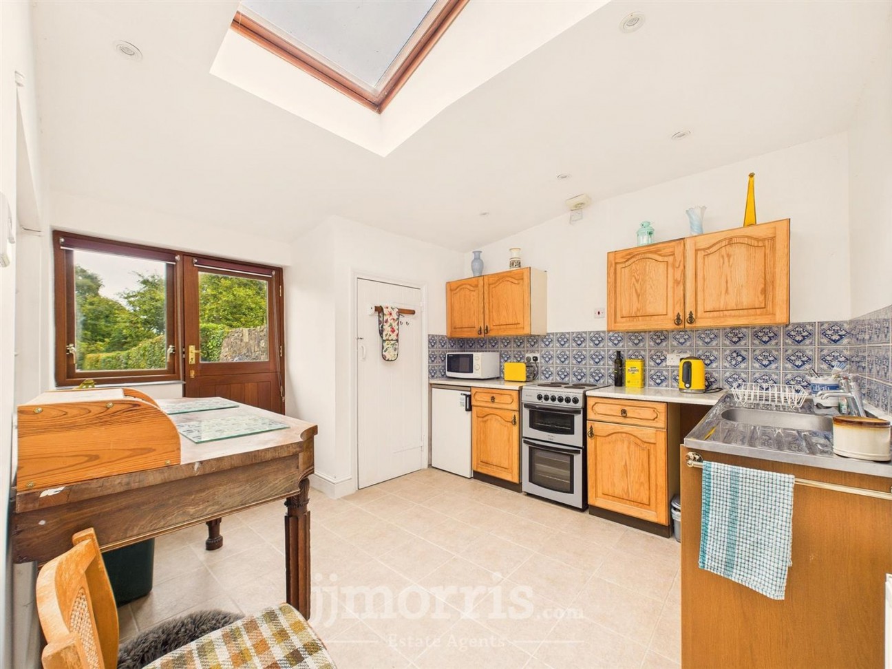 Upper St. Mary Street, Newport, SA42