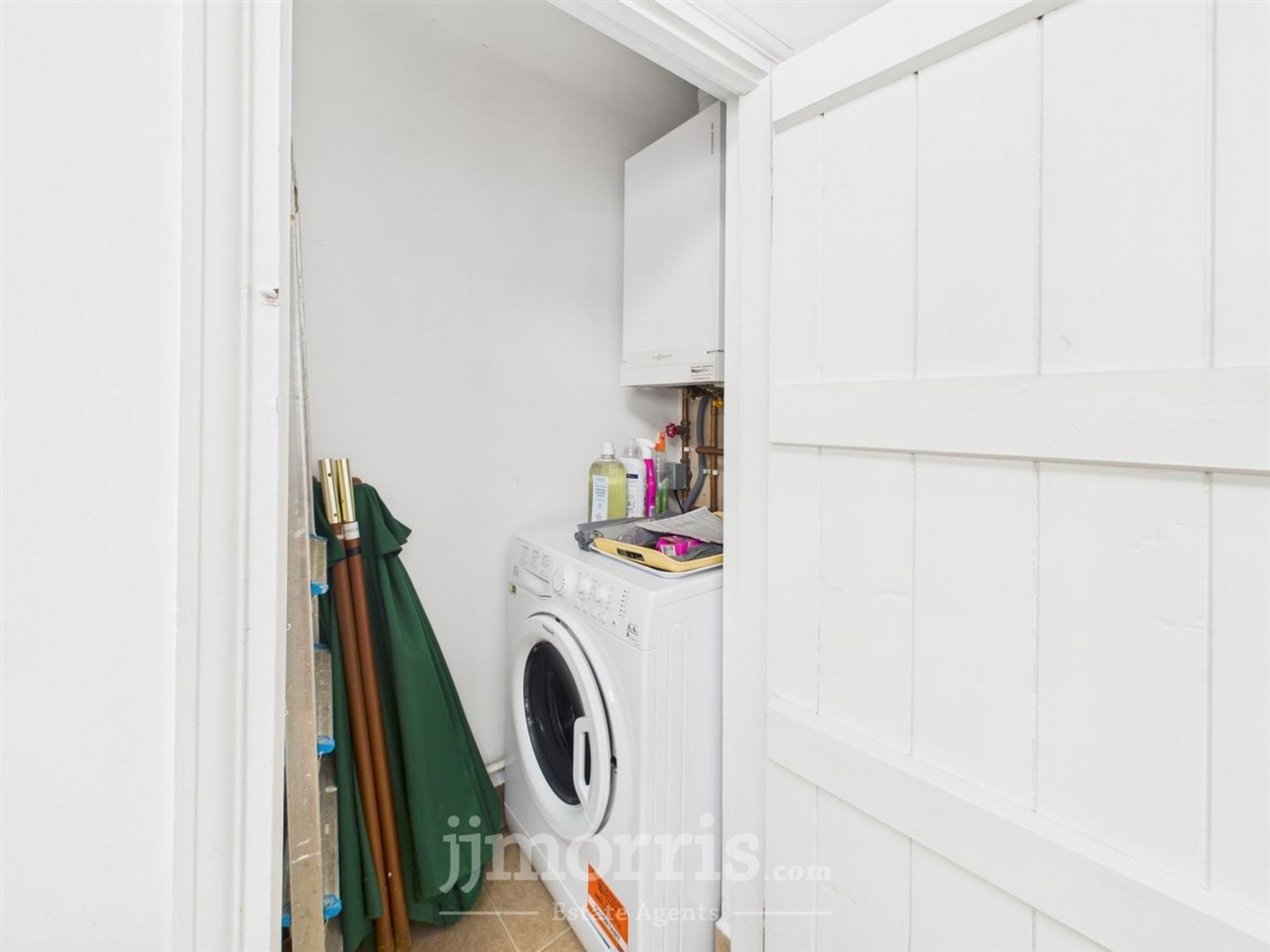 Upper St. Mary Street, Newport, SA42