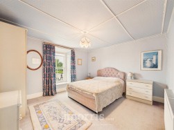 Upper St. Mary Street, Newport, SA42