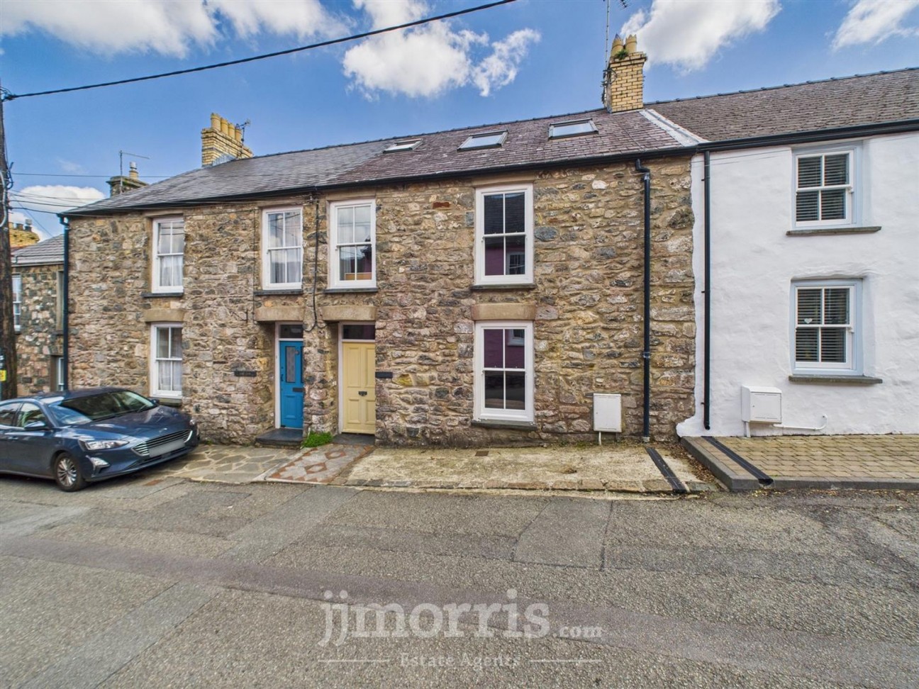 Upper St. Mary Street, Newport, SA42