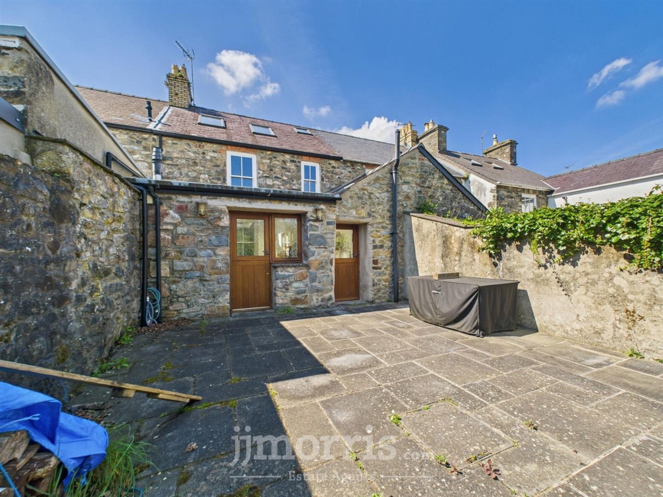 Upper St. Mary Street, Newport, SA42