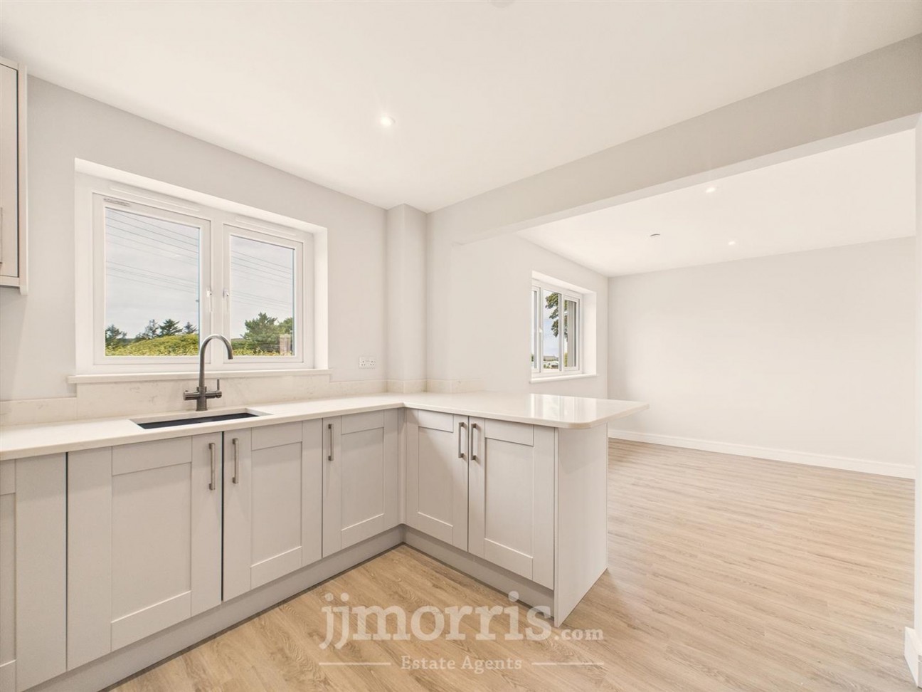 Bryn Y Mor Lane, Fishguard, SA65