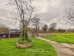 Llandissilio, Clynderwen, SA66