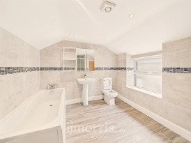 Shakespeare Avenue, Milford Haven, SA73