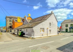 Castle Street, Cardigan, SA43