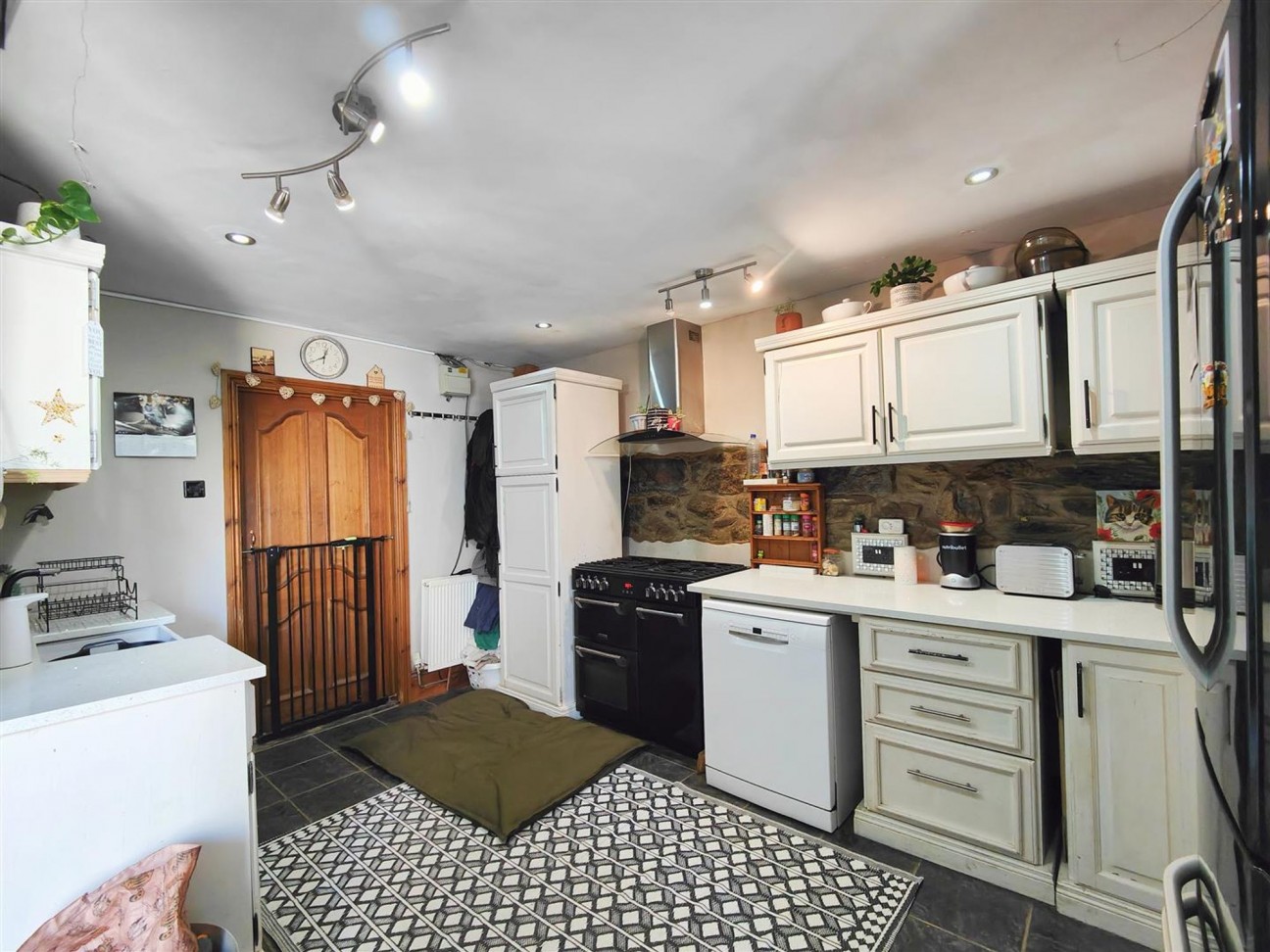 High Street, Fishguard, SA65