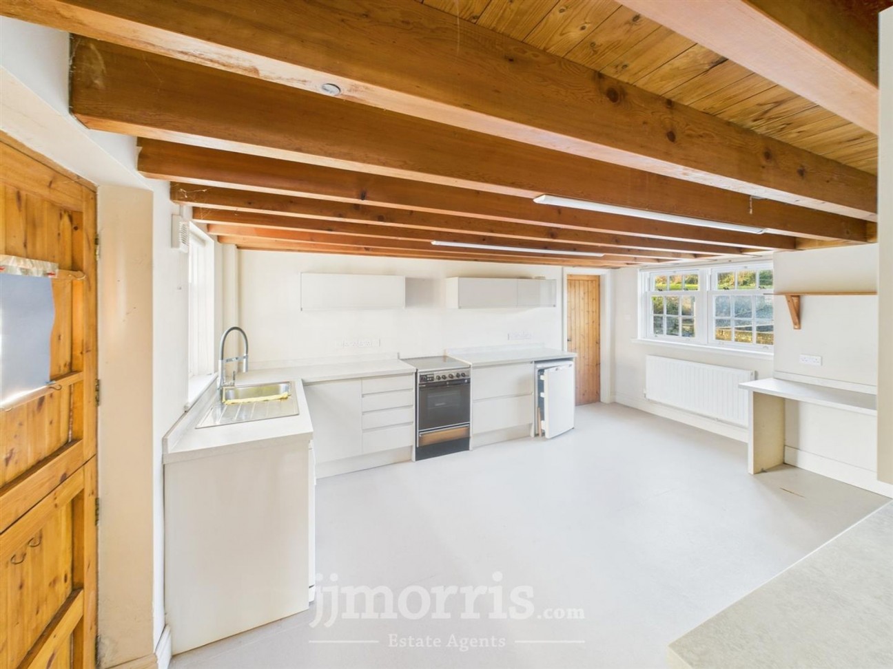 1 Honeyborough Green, Neyland, SA73