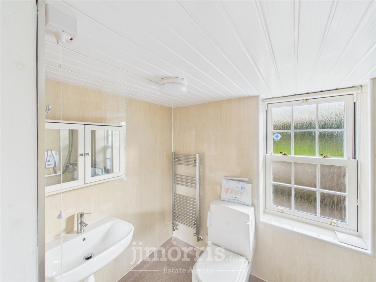 1 Honeyborough Green, Neyland, SA73