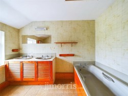 1 Honeyborough Green, Neyland, SA73