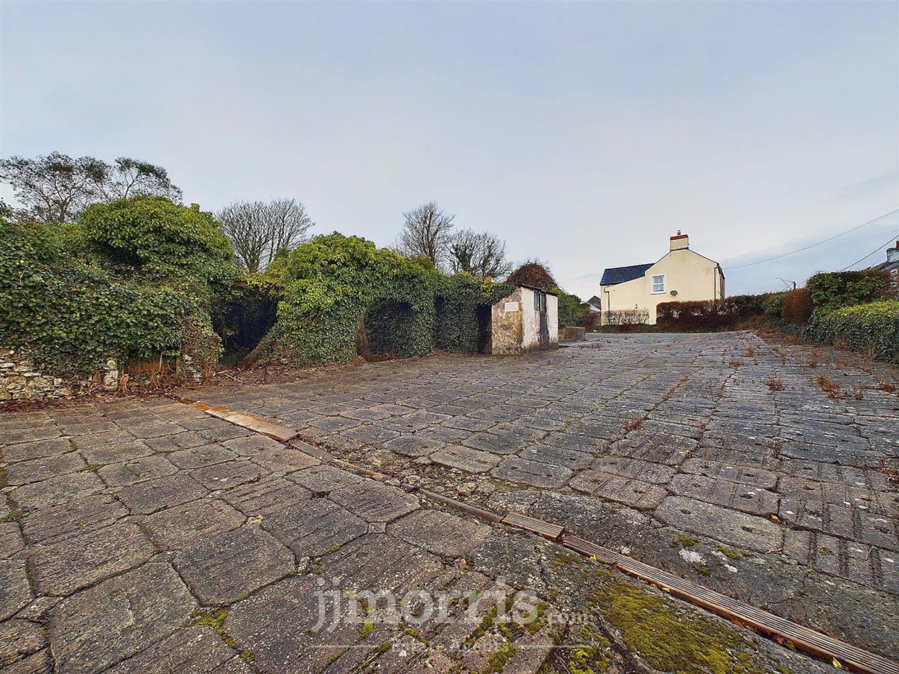 1 Honeyborough Green, Neyland, SA73