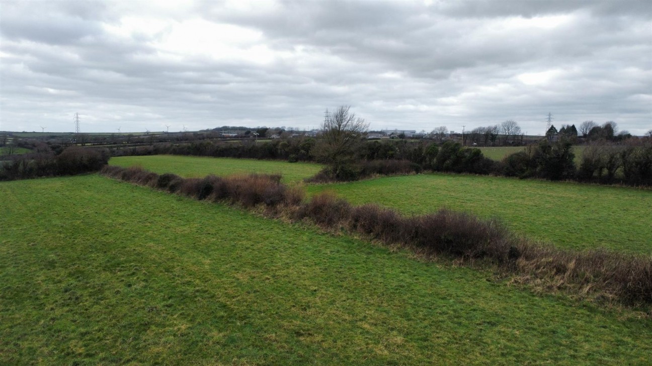 1 Honeyborough Green, Neyland, SA73