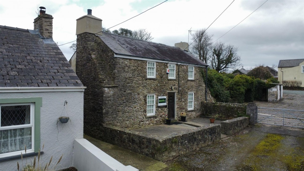 1 Honeyborough Green, Neyland, SA73